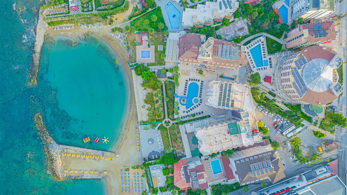 Pyxis Beach Hotel