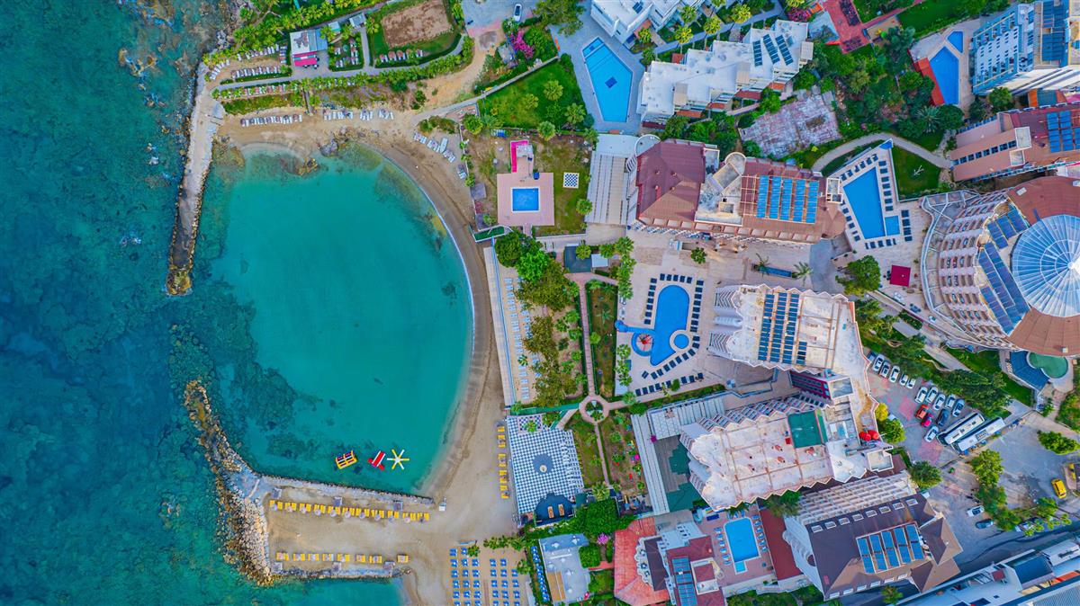 Pyxis Beach Hotel