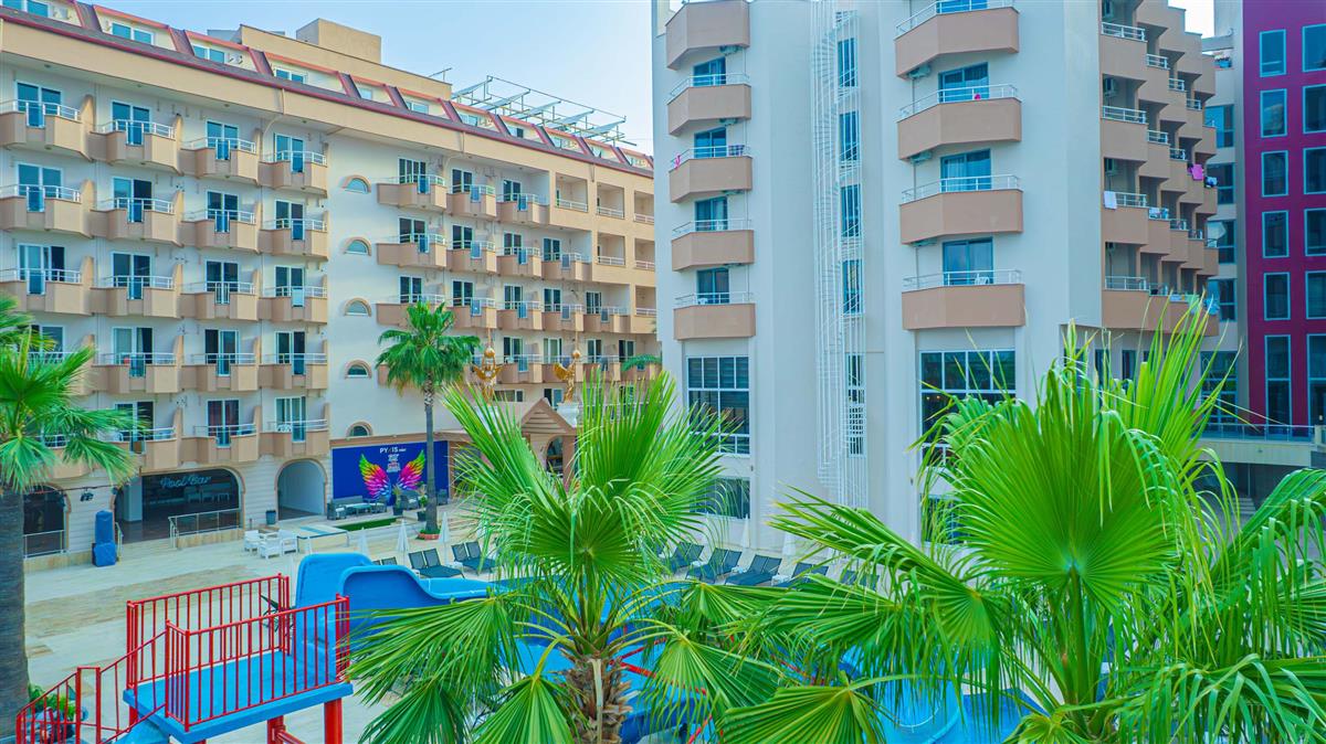 Pyxis Beach Hotel