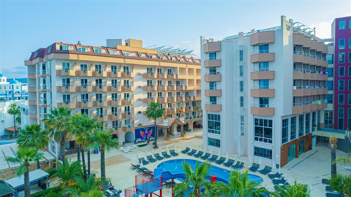 Pyxis Beach Hotel