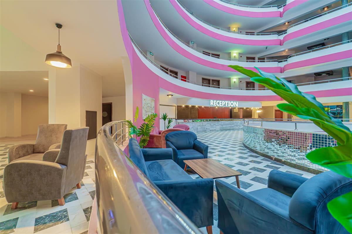 Pyxis Beach Hotel