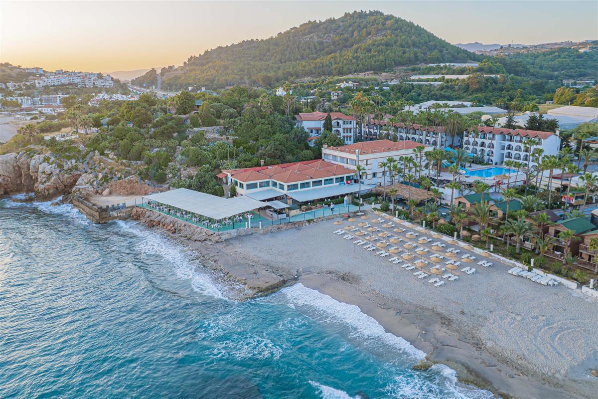 Club Tropical Beach Hotel