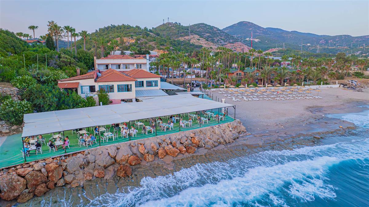 Club Tropical Beach Hotel