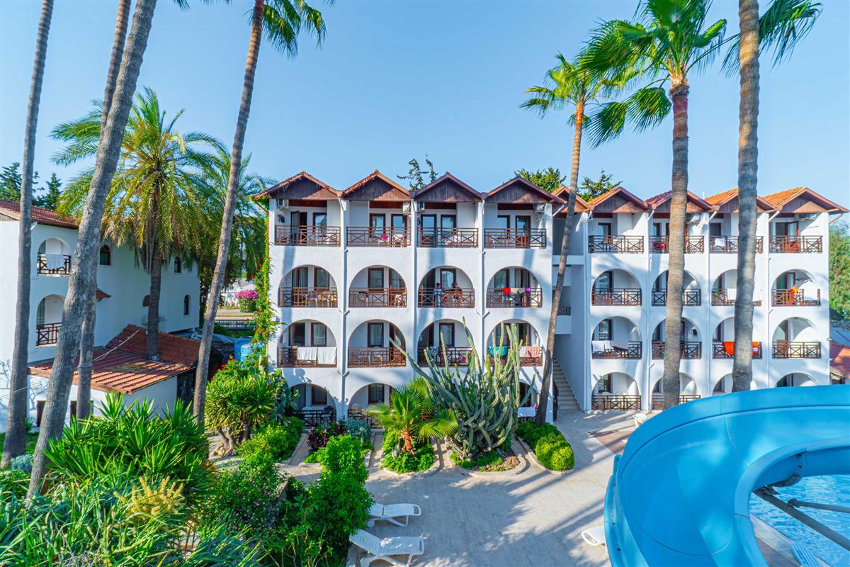 Club Tropical Beach Hotel