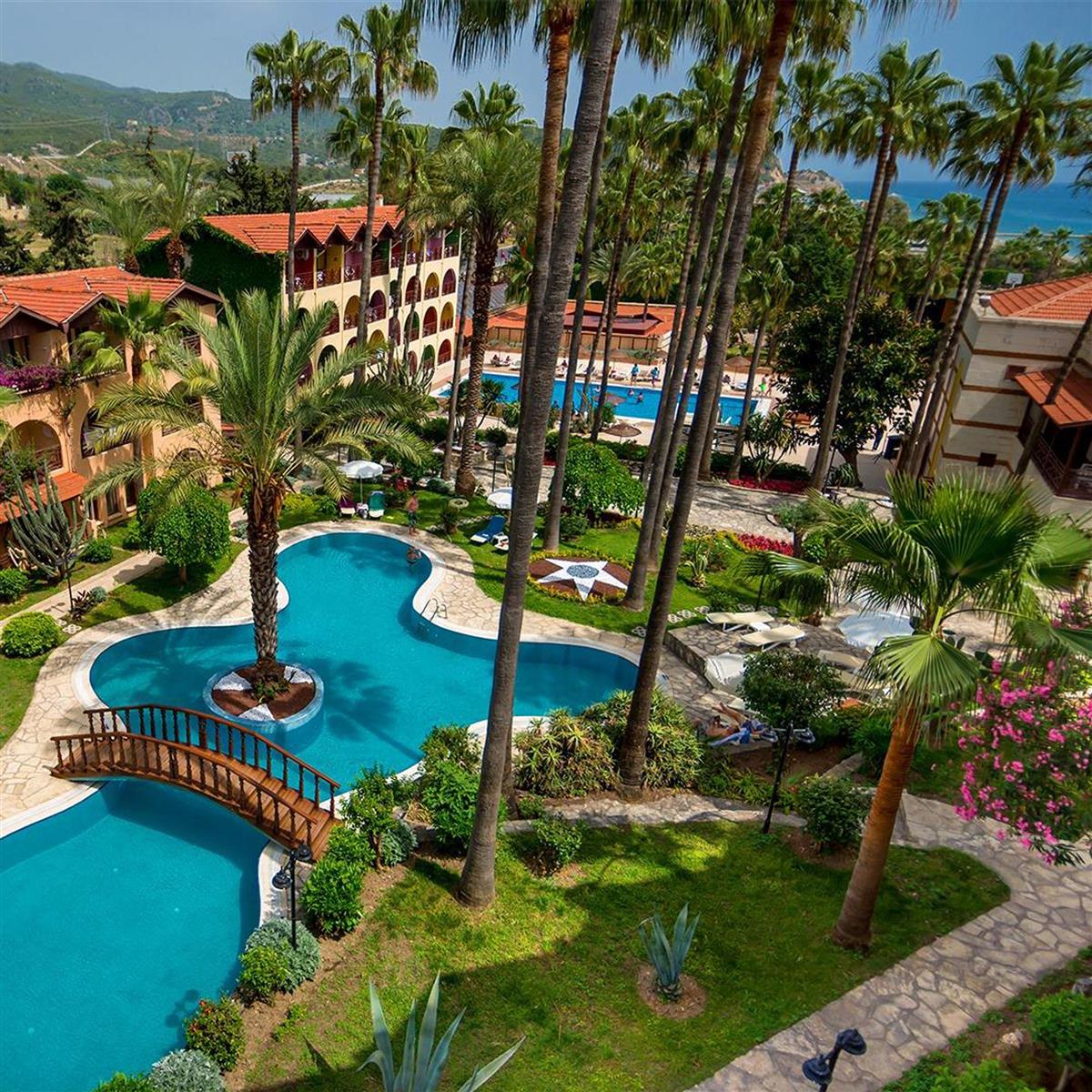Club Tropical Beach Hotel
