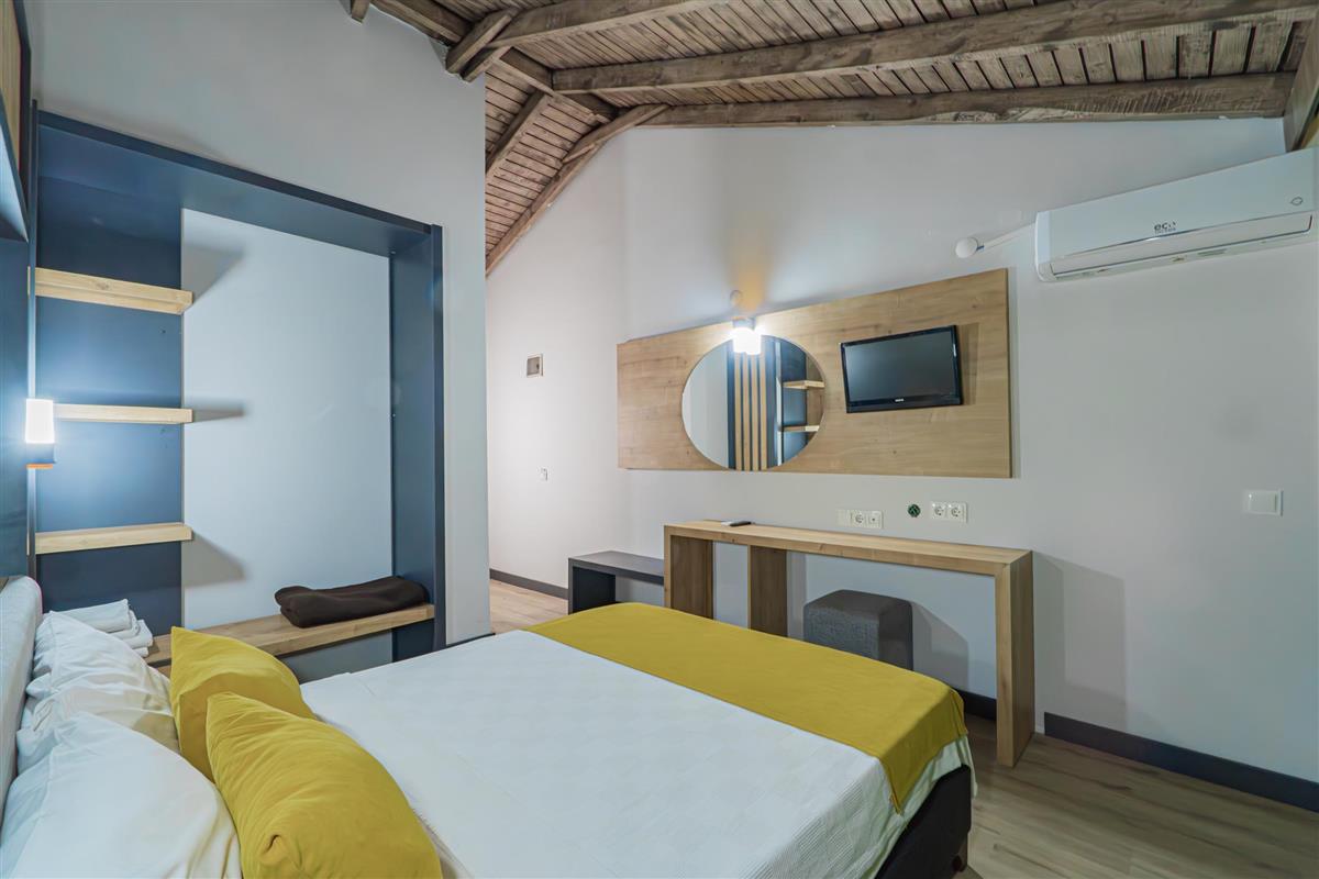 Club Tropical Beach Hotel