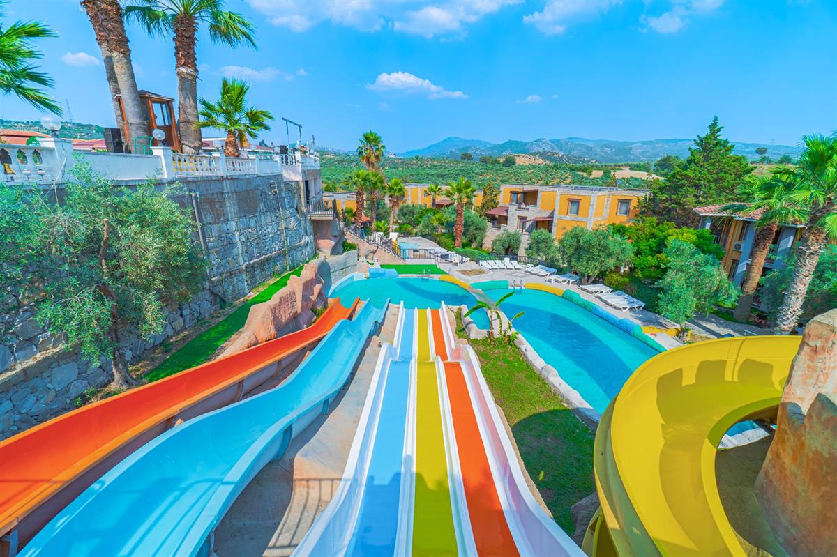 VAV Tatil Köyü Kuşadası