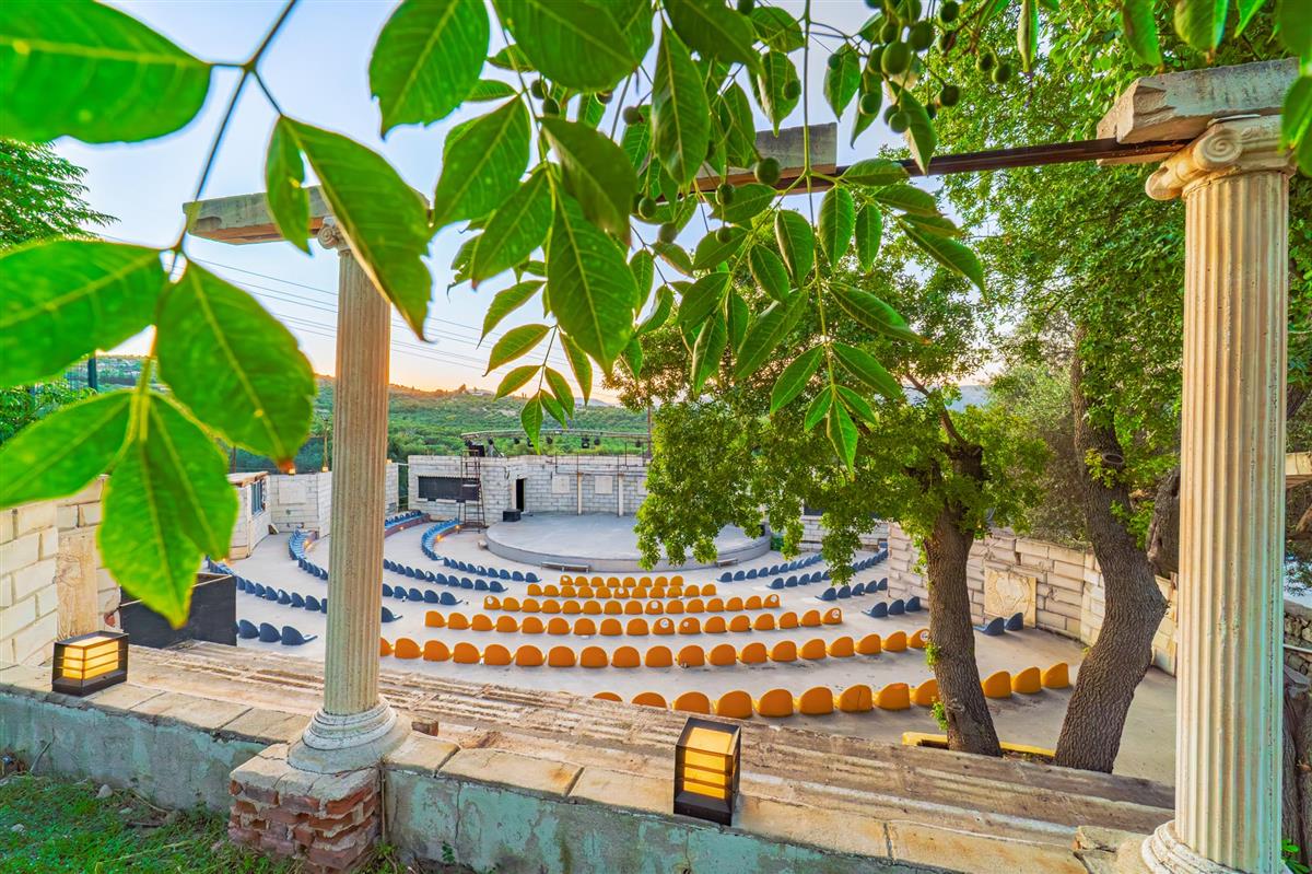 VAV Tatil Köyü Kuşadası