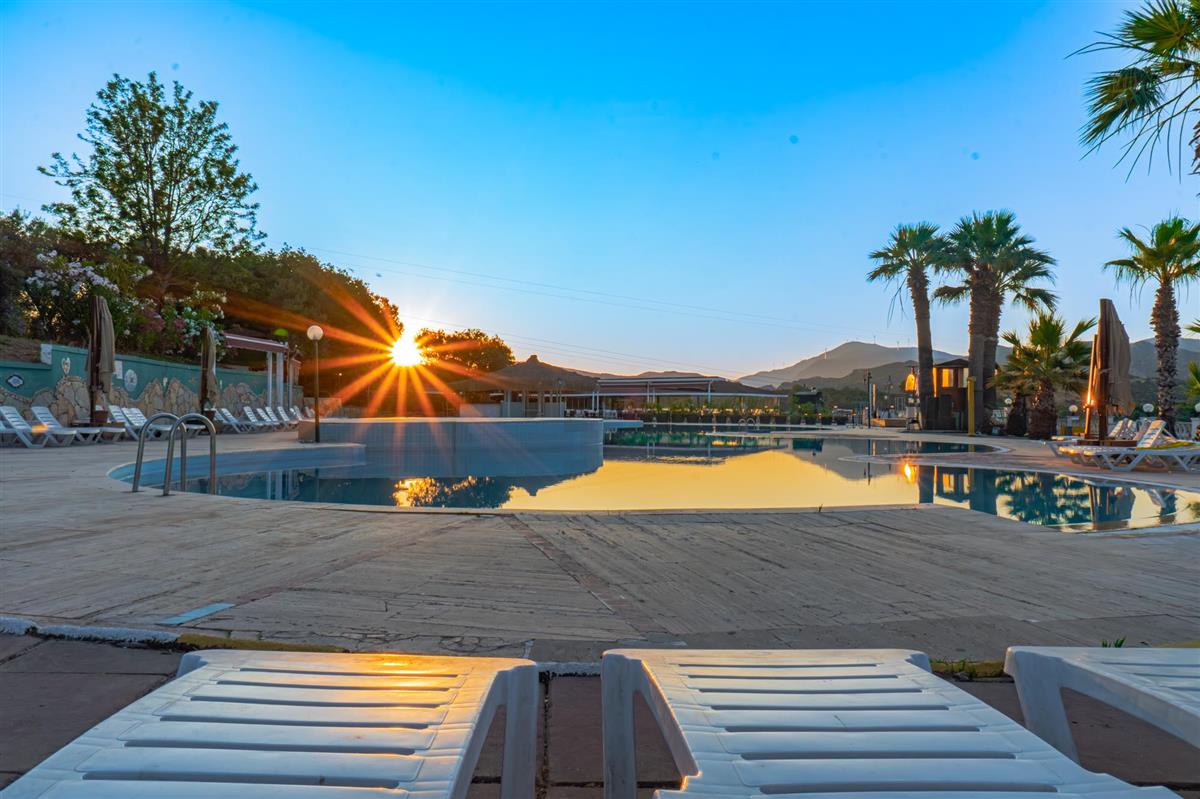 VAV Tatil Köyü Kuşadası