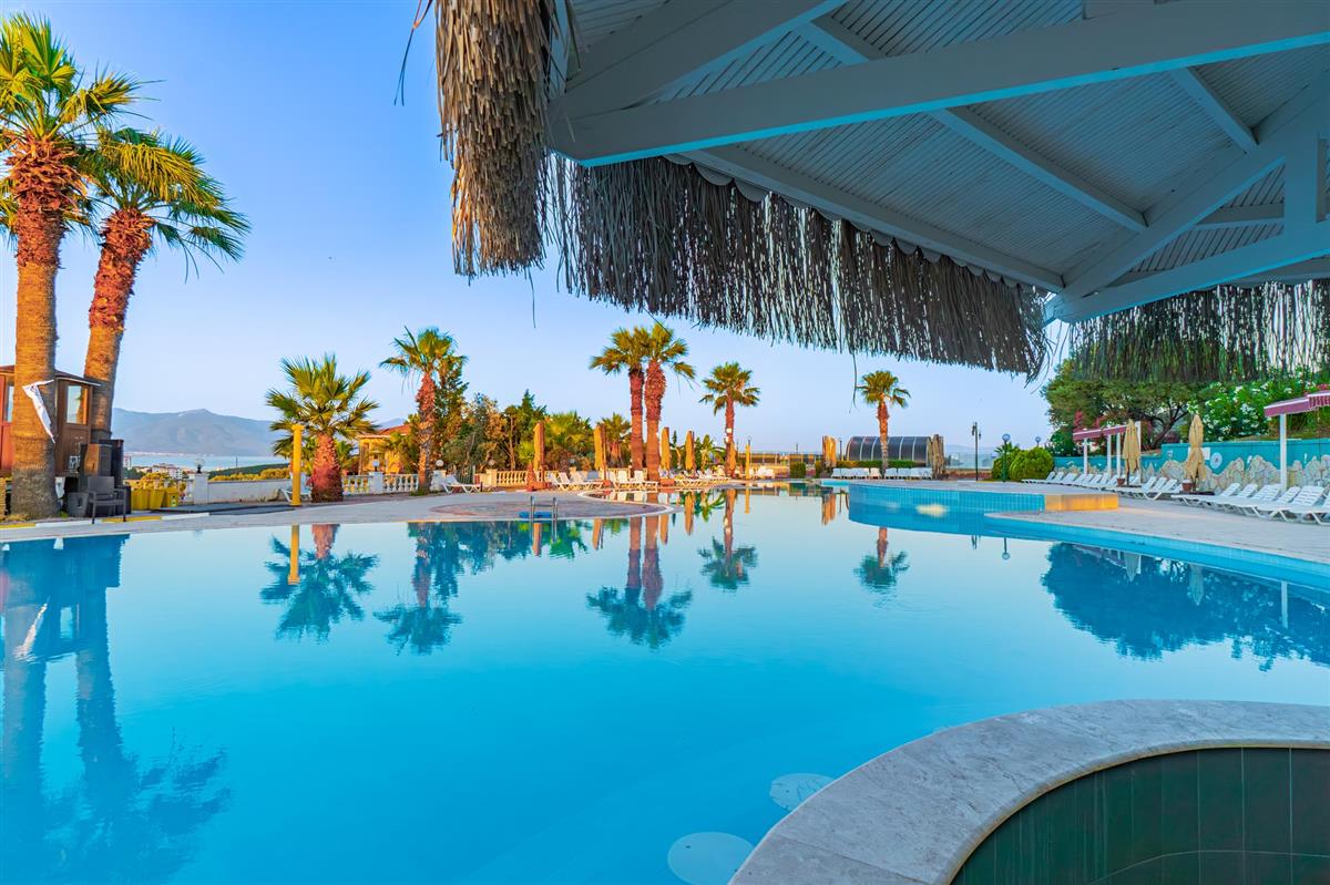 VAV Tatil Köyü Kuşadası
