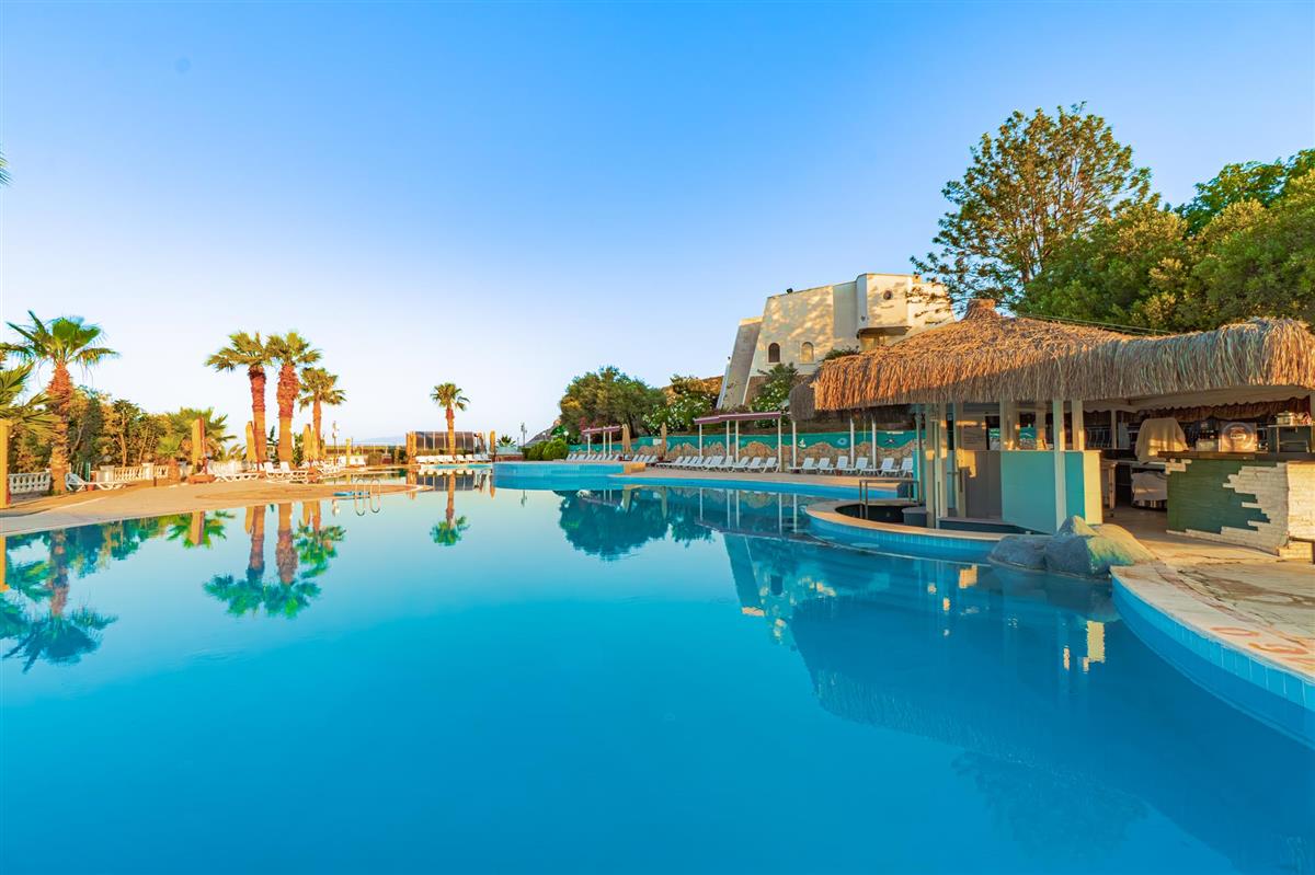 VAV Tatil Köyü Kuşadası