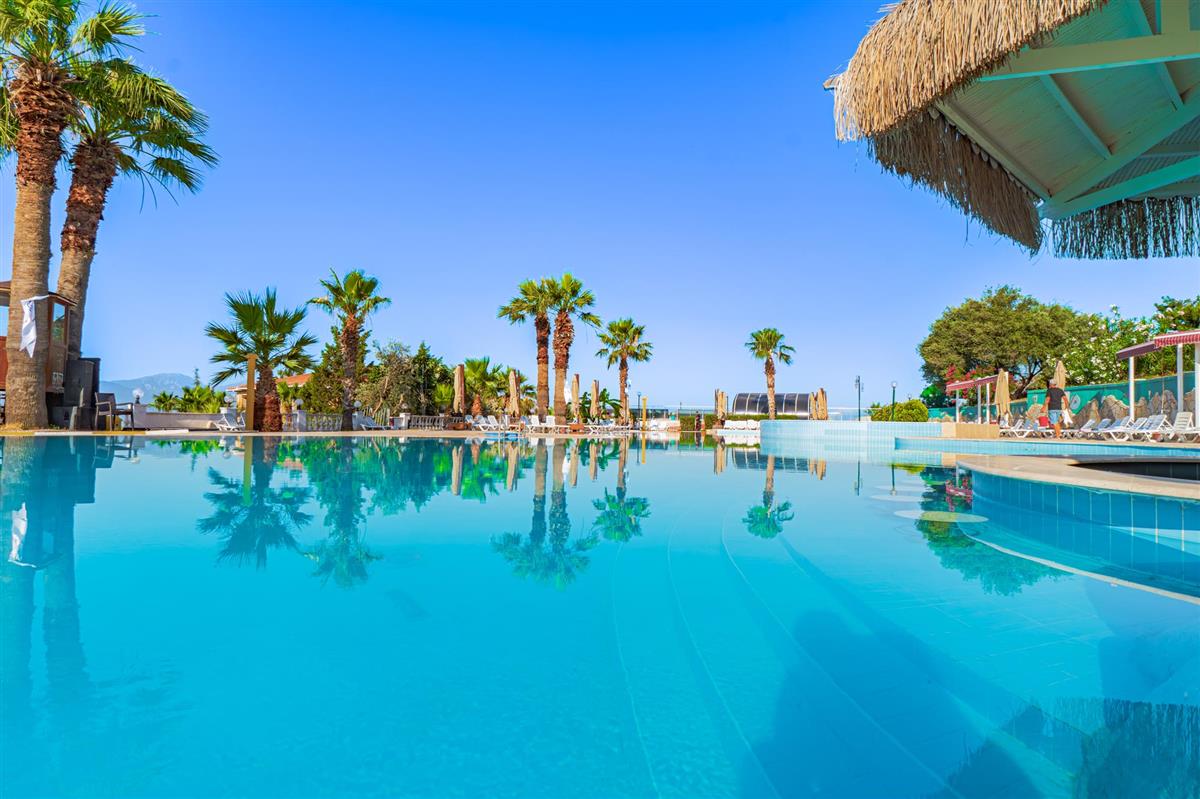 VAV Tatil Köyü Kuşadası