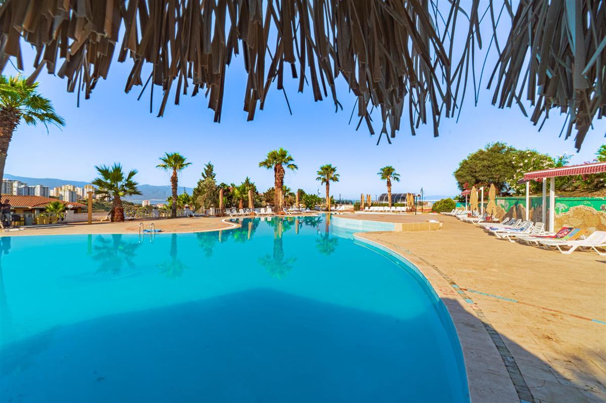 VAV Tatil Köyü Kuşadası