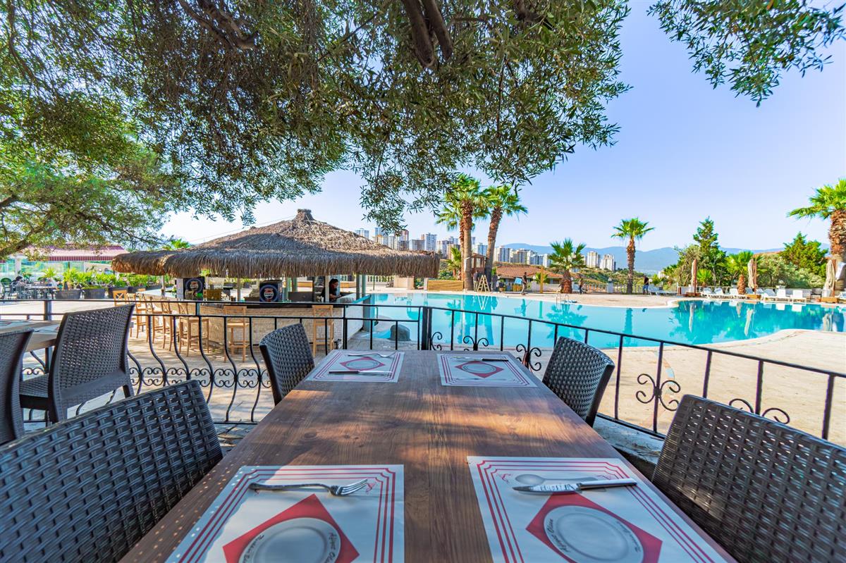 VAV Tatil Köyü Kuşadası