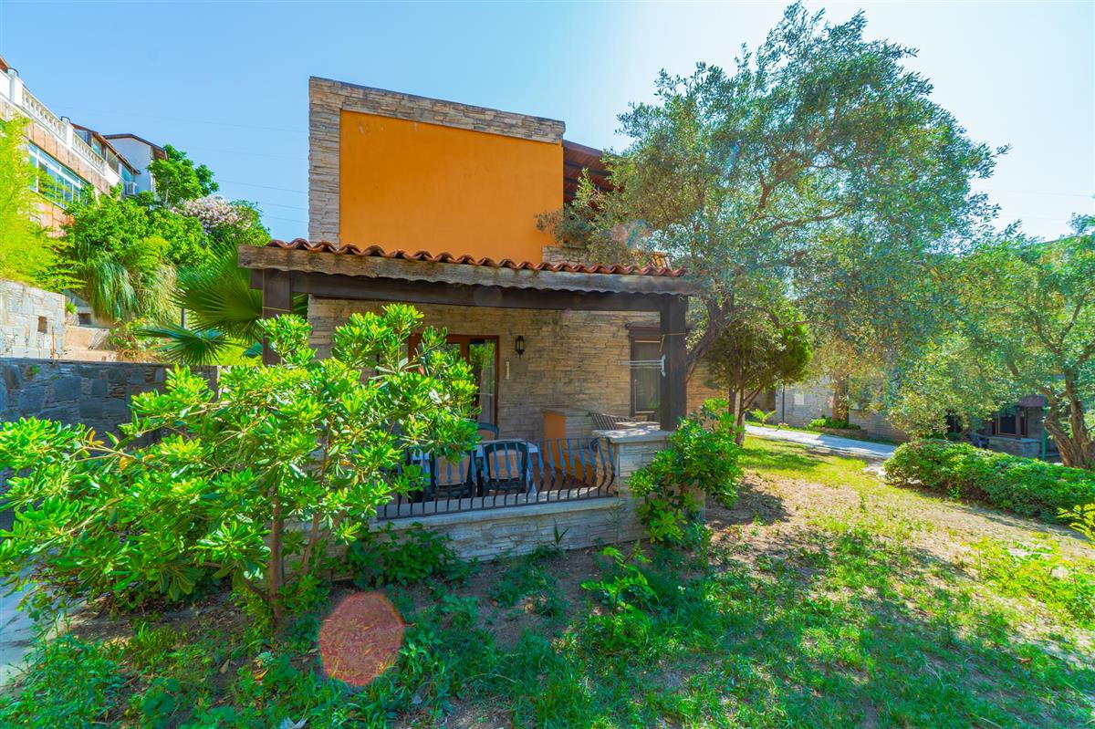 VAV Tatil Köyü Kuşadası