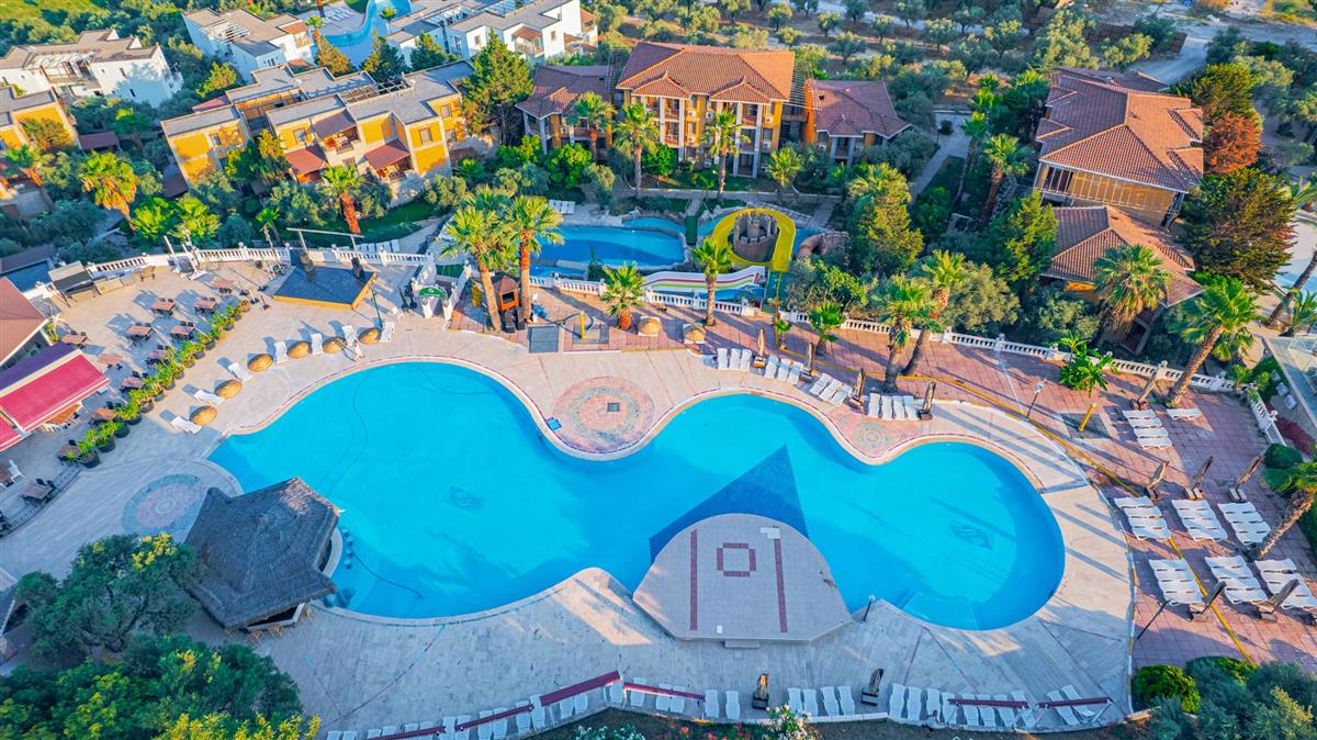 VAV Tatil Köyü Kuşadası