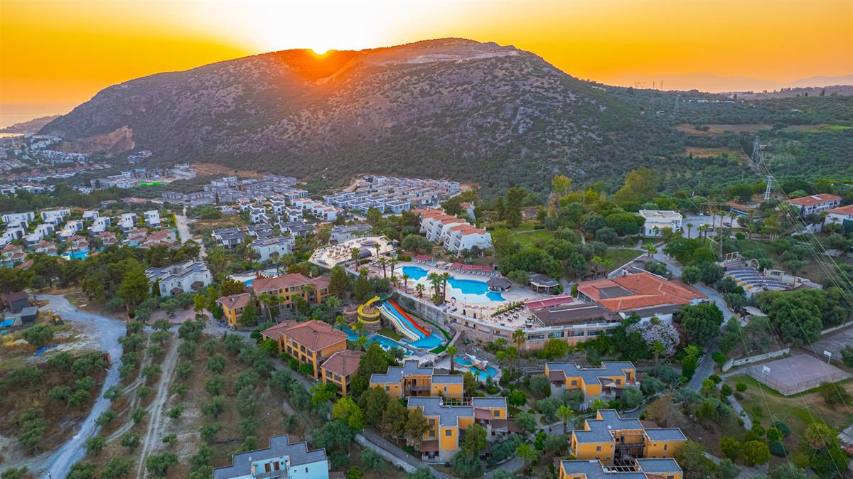 VAV Tatil Köyü Kuşadası