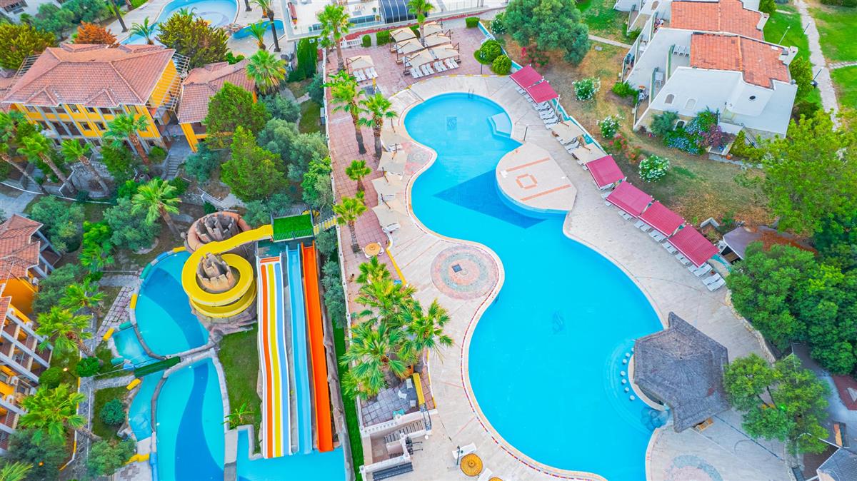 VAV Tatil Köyü Kuşadası