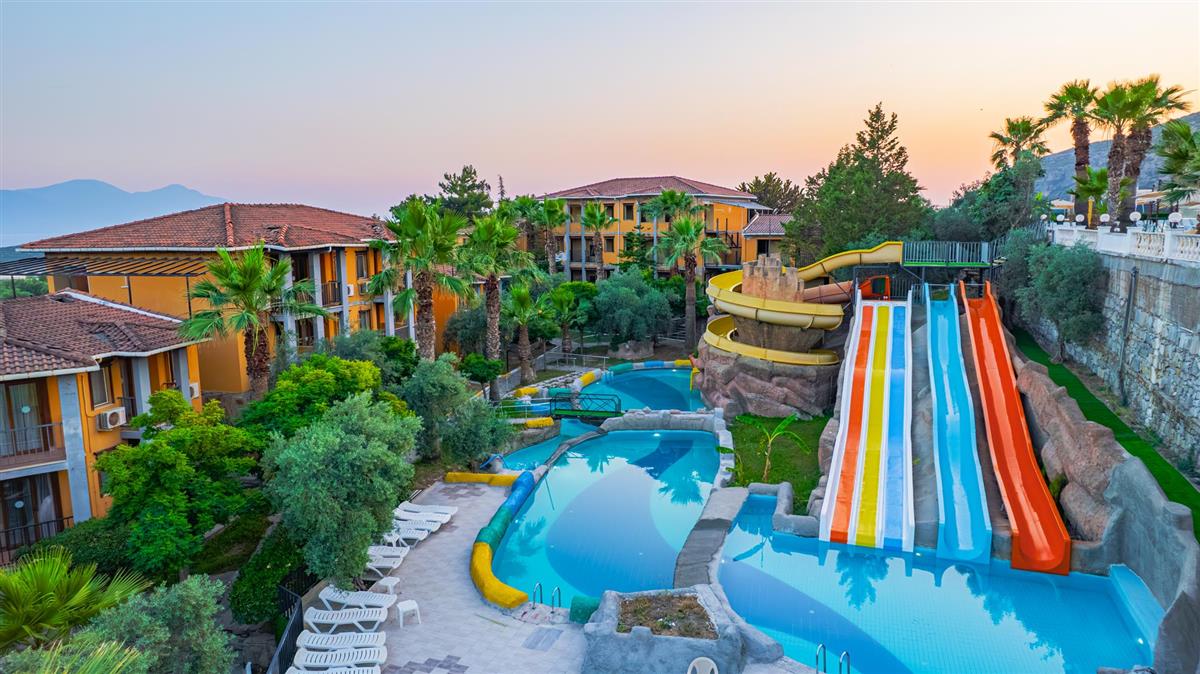 VAV Tatil Köyü Kuşadası