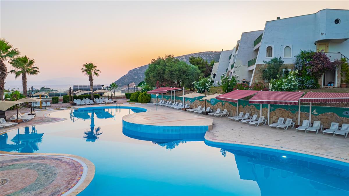 VAV Tatil Köyü Kuşadası