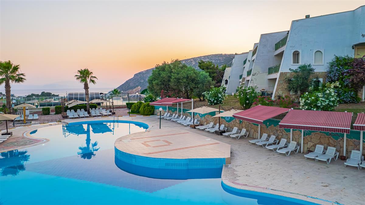 VAV Tatil Köyü Kuşadası