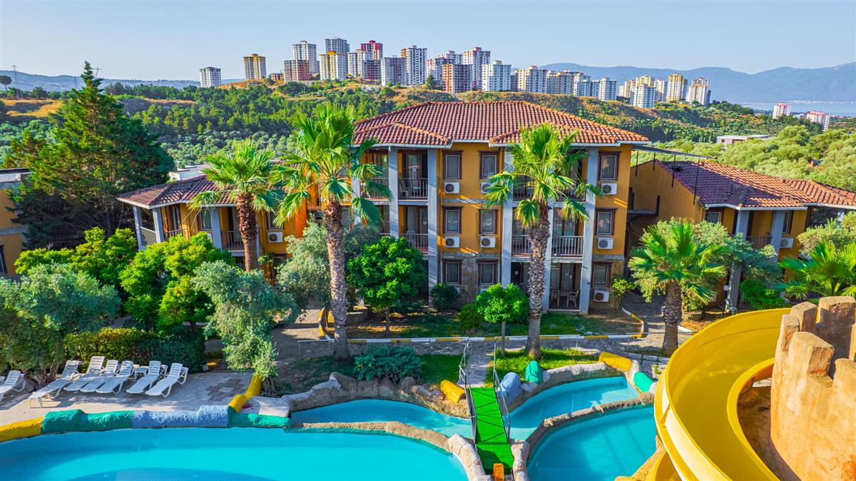 VAV Tatil Köyü Kuşadası