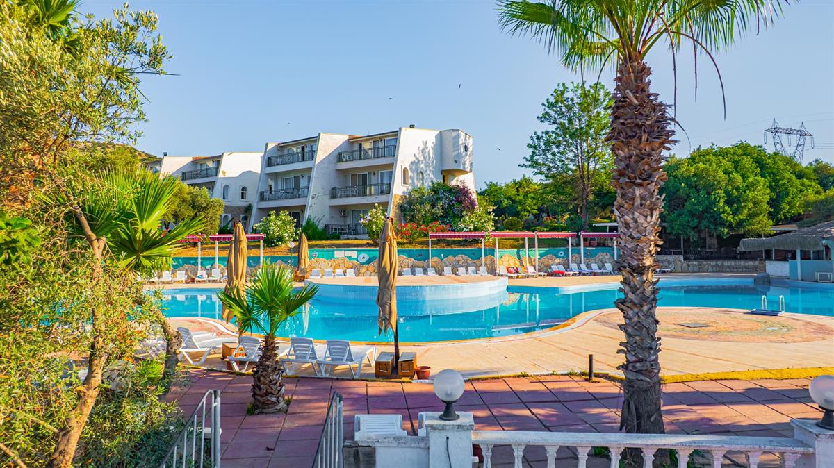 VAV Tatil Köyü Kuşadası