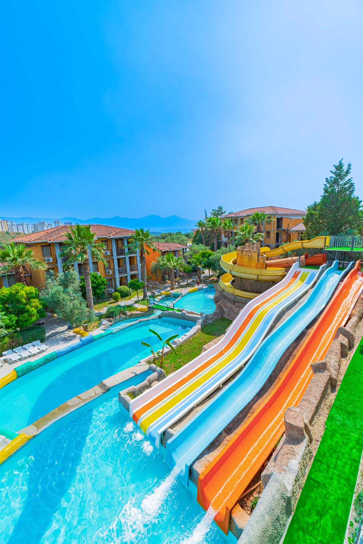 VAV Tatil Köyü Kuşadası