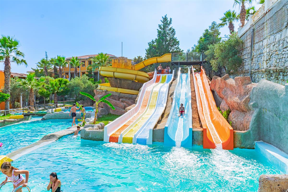 VAV Tatil Köyü Kuşadası