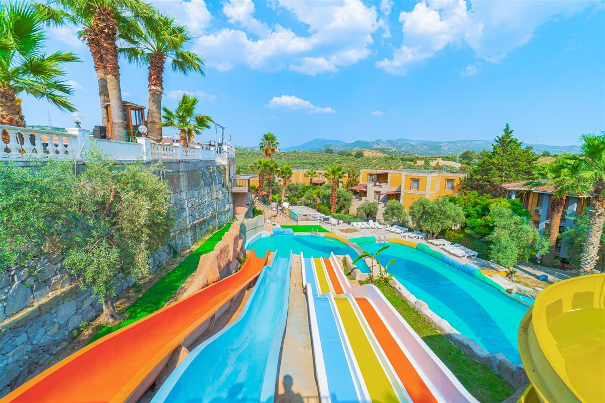 VAV Tatil Köyü Kuşadası