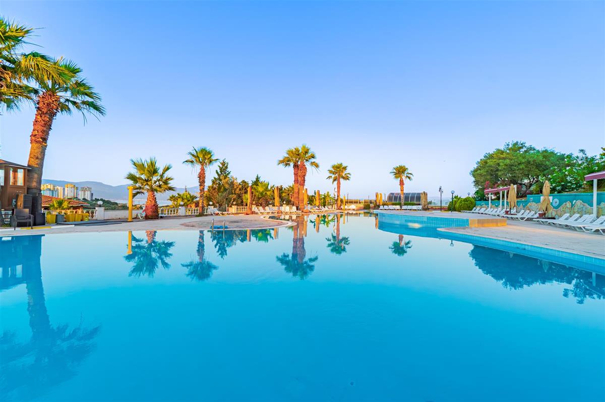 VAV Tatil Köyü Kuşadası