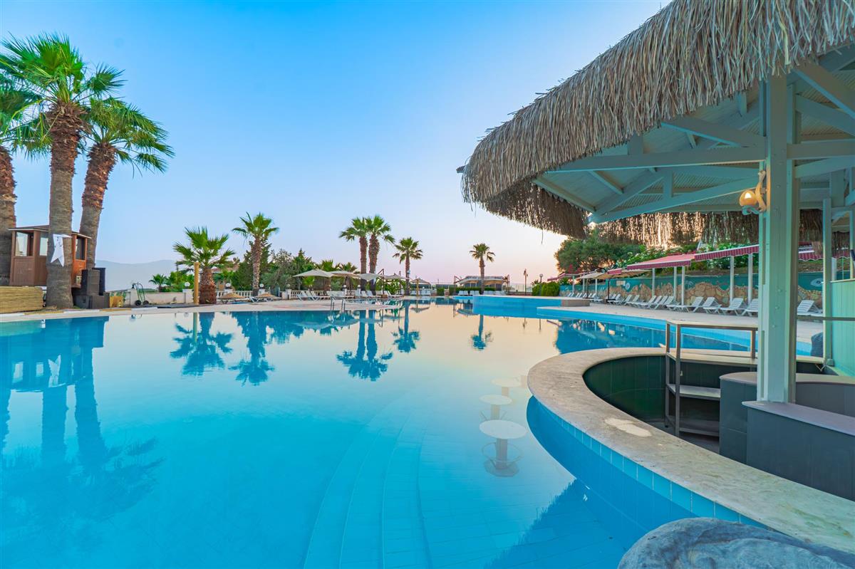 VAV Tatil Köyü Kuşadası