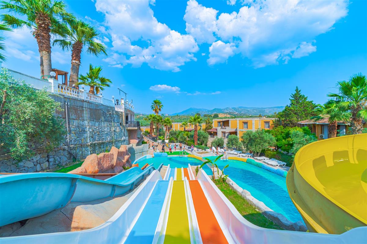 VAV Tatil Köyü Kuşadası