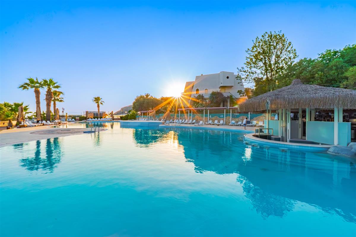 VAV Tatil Köyü Kuşadası