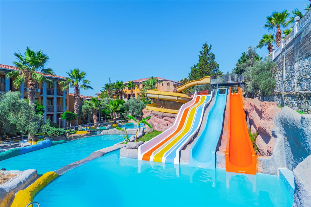 VAV Tatil Köyü Kuşadası