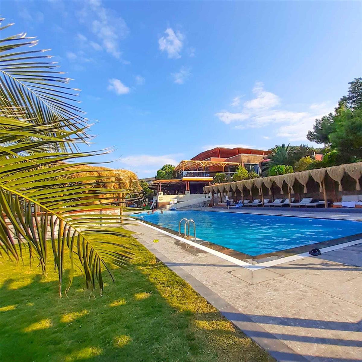 Ayvalık Beach Otel